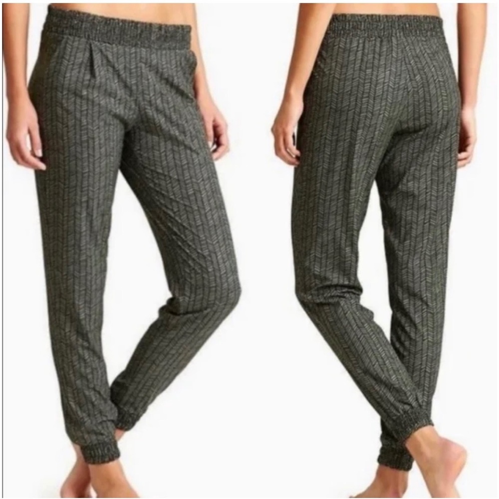Athleta Aliso Tropical Chevron Zig Zag Jogger Pant Women’s size 8 Lightweight